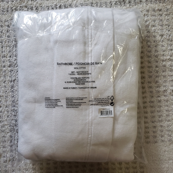 Mont Blanc 100% Cotton Robe - Picture 2 of 2